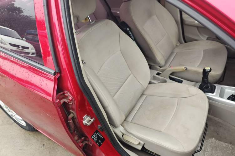 Used Changan Alsvin V3 2015 1.4L Manual Meiruan Model China V Standard
