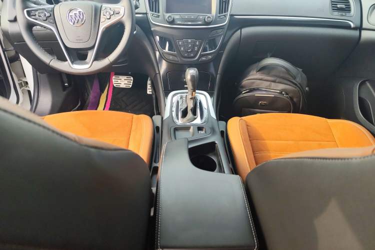 Used Buick Regal 2015 1.6T Elite Tech Model Audio And AC Panel