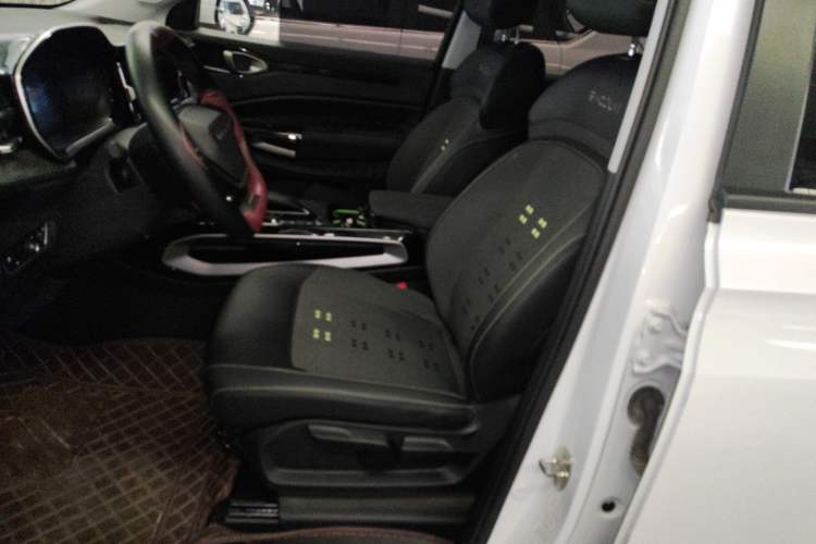 Used Baojun RM-5 2019 1.5T CVT Elite Version with 24-Hour Online Service 6 Seats Left Front Seat