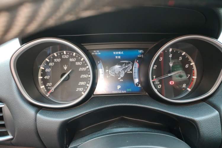 Used Maserati Levante 2016 3.0T Standard Edition Instrument Cluster