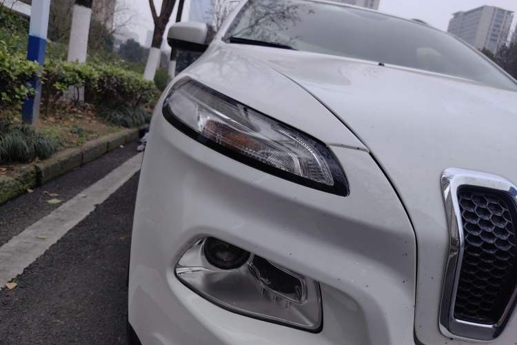 Used Jeep Cherokee 2017 2.0L Superior Edition
