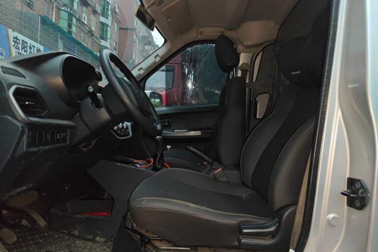 Used CHANGAN KAICHENG Ruixing M60 2023 1.5L GDI Comfort Van 2-Seater Left Front Seat