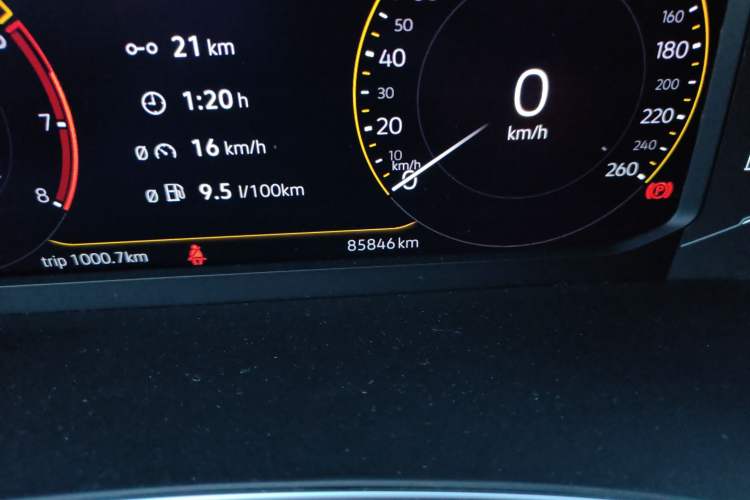 Used Volkswagen T-ROC 2019 280TSI DSG Two-Wheel-Drive Luxury Model China VI Standard Odometer Close Up