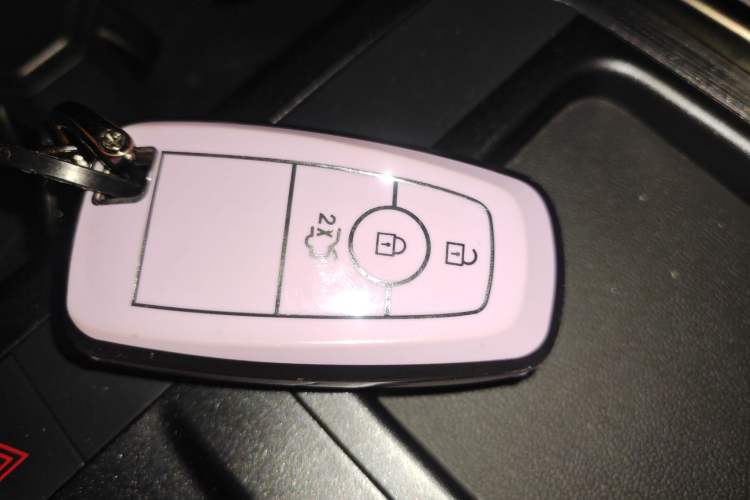 Used Ford Edge 2023 Ford Explorer L 2.0T EcoBoost E-Hybrid Two-Wheel Drive 7-Seater Luxury Model