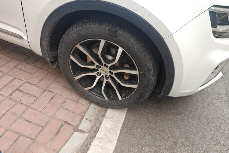 Used Zotye Domy X7 2017 1.8T Manual Luxury Model
