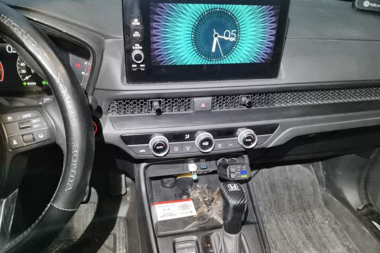 Used Honda Breeze 2025 240TURBO Two-Wheel-Drive Luxury Edition 5 Seats Audio And AC Panel