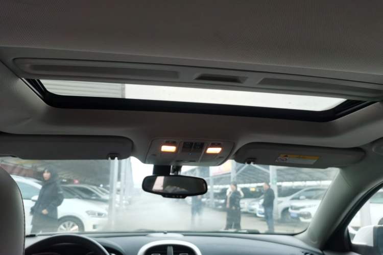 Used Chevrolet Malibu 2014 2.0L Automatic Luxury Edition Headliner