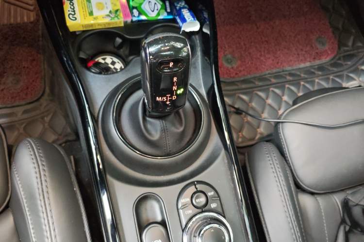 Used MINI JCW CLUBMAN 2021 2.0T JOHN COOPER WORKS ALL-IN Gear Lever