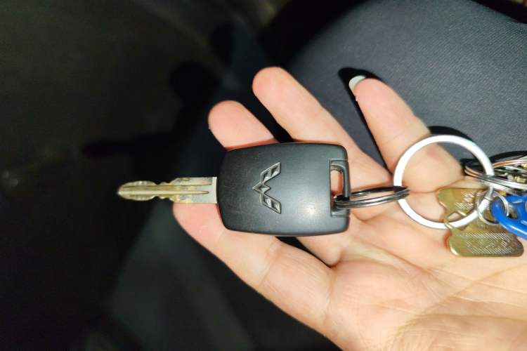 Used Wuling Rongguang V 2016 1.2L Practical Version
