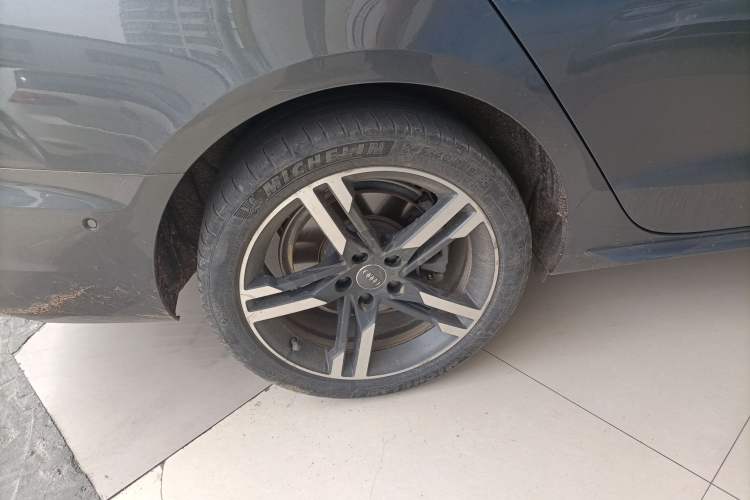 Used Audi A4L 2020 40 TFSI Luxury Dynamic Model
