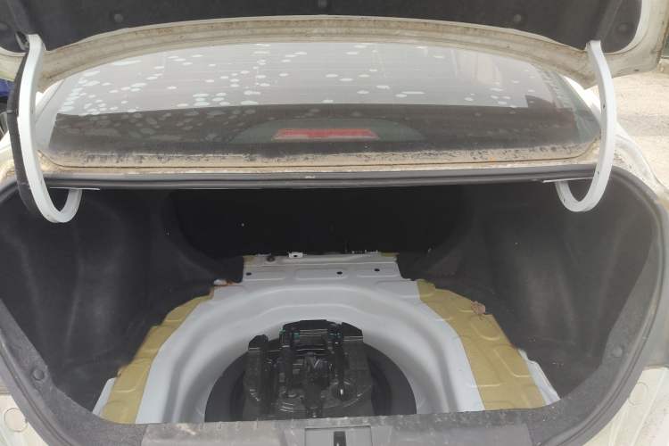 Used Geely Auto Emgrand 2021 UP 1.5L Manual Luxury Model Trunk