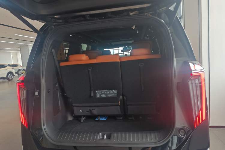 Used GAC Trumpchi M8 2025 Zongshi Series Super Hybrid Edition Trunk