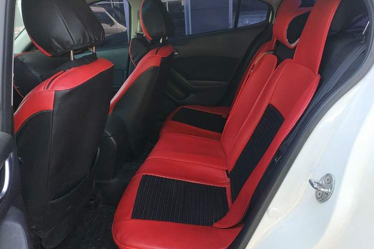 Used Mazda Mazda 3 Axela 2014 Sedan 1.5L Automatic Luxury Model
