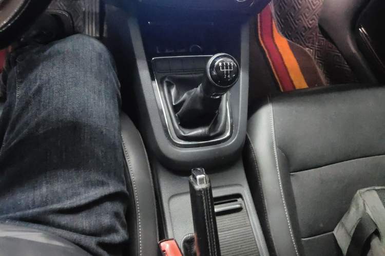 Used Volkswagen Sagitar 2015 230TSI Manual Comfort Version