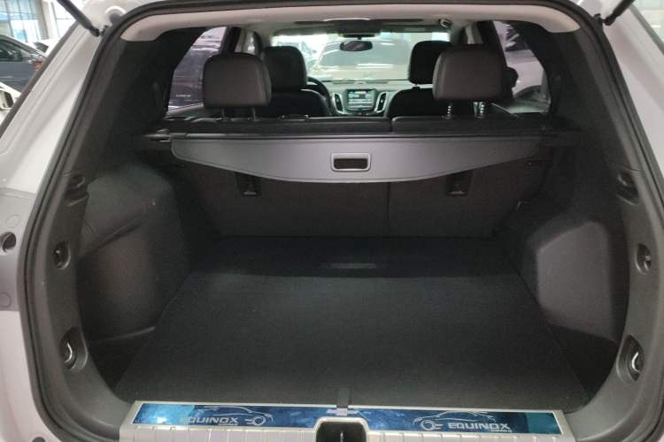 Used Chevrolet Equinox 2019 535T Automatic Chijie Edition China VI Trunk