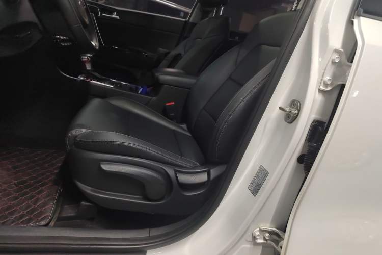 Used Kia KX5 2016 2.0L Automatic 2WD GLS Left Front Seat