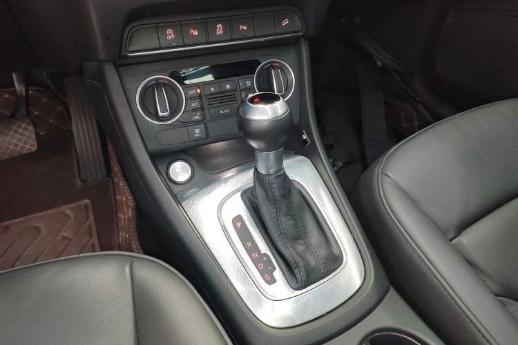 Used Audi Q3 2016 35 TFSI quattro all-wheel-drive style model
