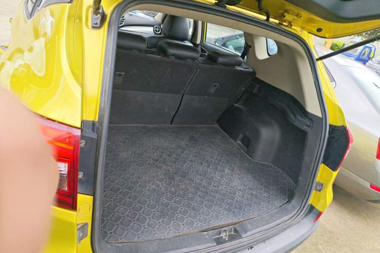 Used BYD Song 2016 GaiShi Edition 1.5TI Manual Elite Model
