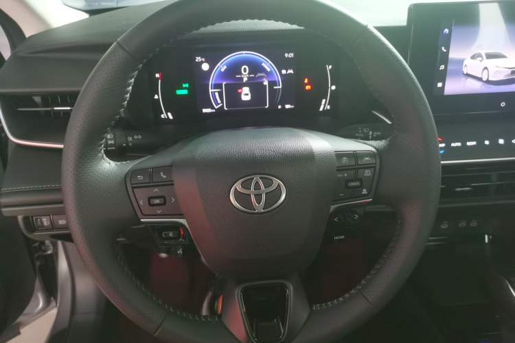 Used Toyota Camry 2026 Model Dual-Engine 2.0HSE Sport Lite Edition Steering Wheel