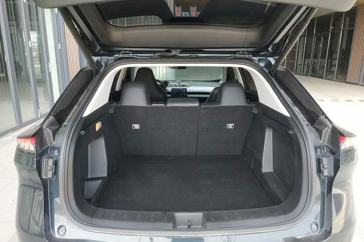 Used Dongfeng Aeolus Mage 2023 DH-i 1.5T Luxury Edition Trunk