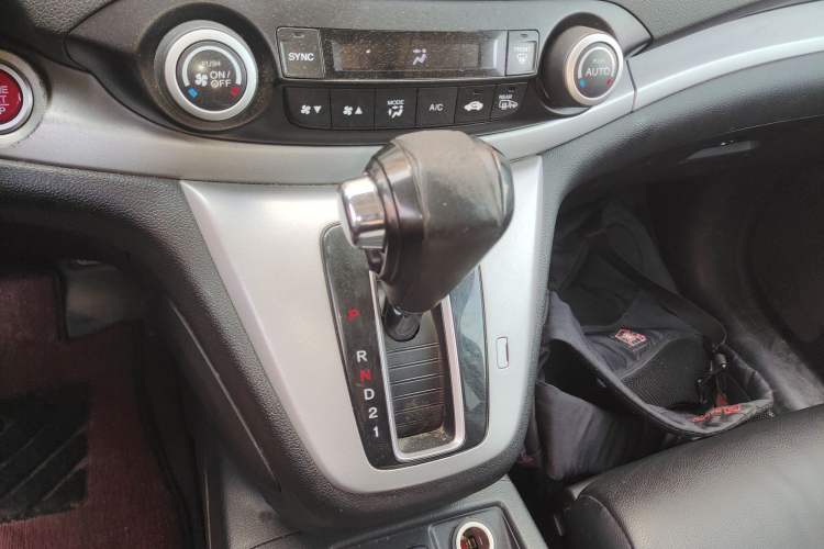 Used Honda CR-V 2013 2.4L two-wheel drive luxury version