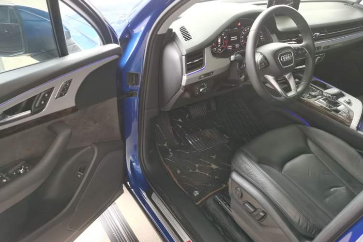 Used Audi Q7 2018 45 TFSI S line Sport Edition Driver Seat