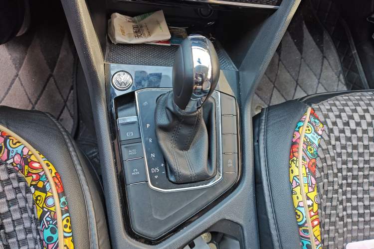 Used Volkswagen Tharu 2022 280TSI Two-Wheel-Drive Luxury Edition Gear Lever