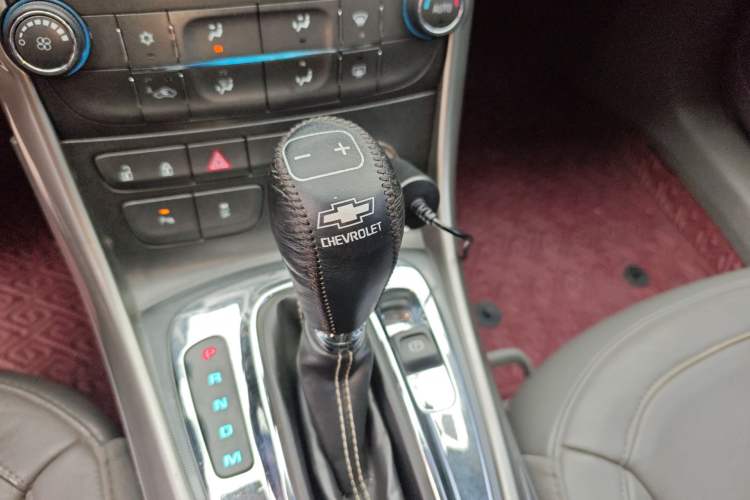 Used Chevrolet Malibu 2014 2.0L Automatic Luxury Edition Gear Lever