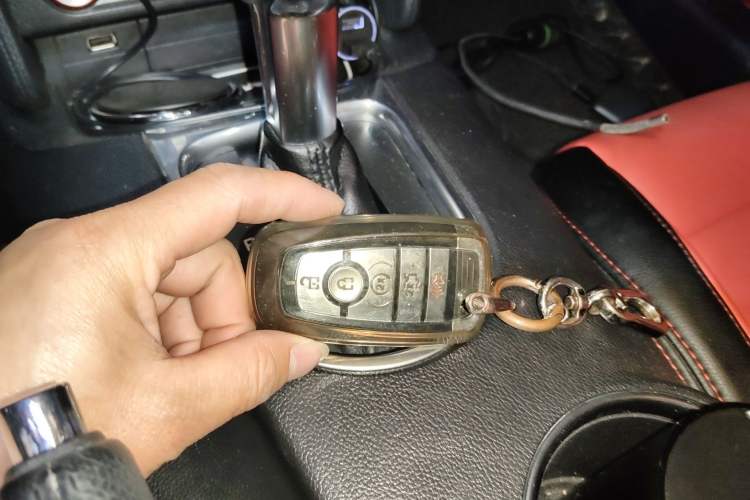 Used Ford Mustang 2019 2.3T Automatic Hardtop Base Version U.S. Specification Vehicle Key