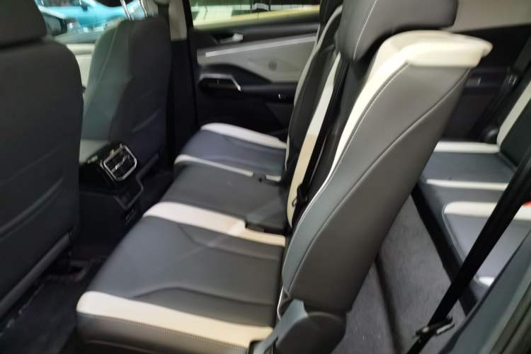 Used Volkswagen ID.6 CROZZ 2022 Standard Range PURE Edition
