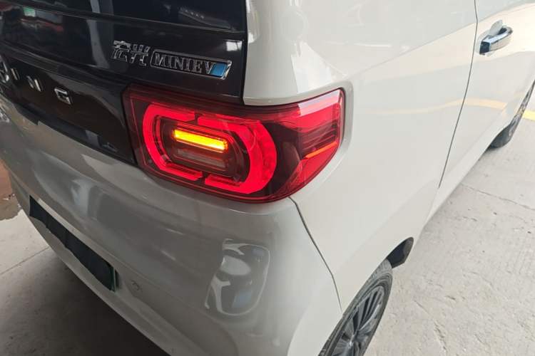 Used Wuling Hongguang MINIEV 2022 Macaron Premium Model – Lithium Iron Phosphate
