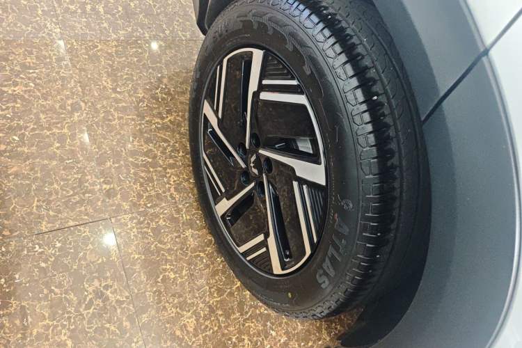 Used Wuling Xingguang S 2024 130km Flagship Version Exterior 5