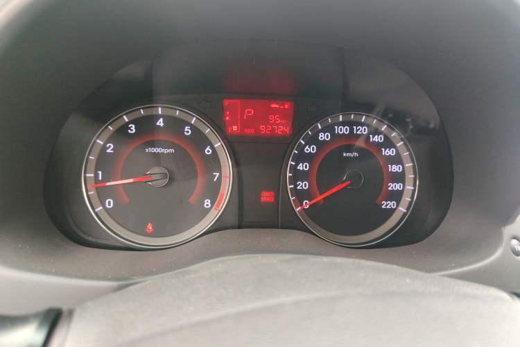 Used Hyundai Verna (older generation) 2010 Sedan 1.4L Automatic Fashionable GT Model Instrument Cluster