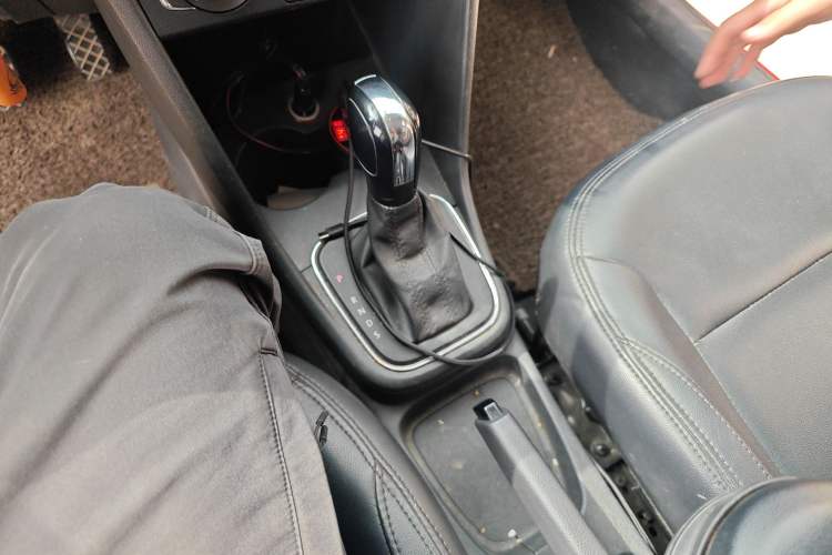 Used Volkswagen Polo 2014 1.6L Automatic Comfort Edition
