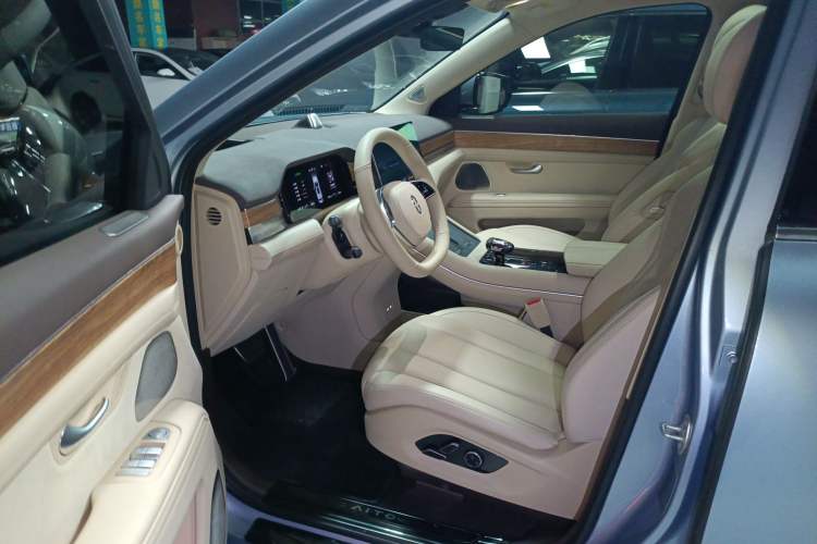 Used Hima AITO M7 2024 1.5T Intelligent Drive 4x4 Max Edition 6 Seats