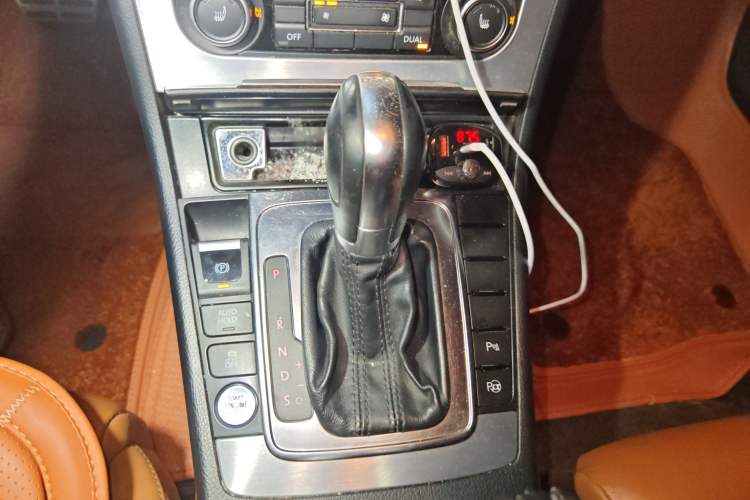 Used Volkswagen FAW-Volkswagen CC 2012 2.0 TSI Luxury Model