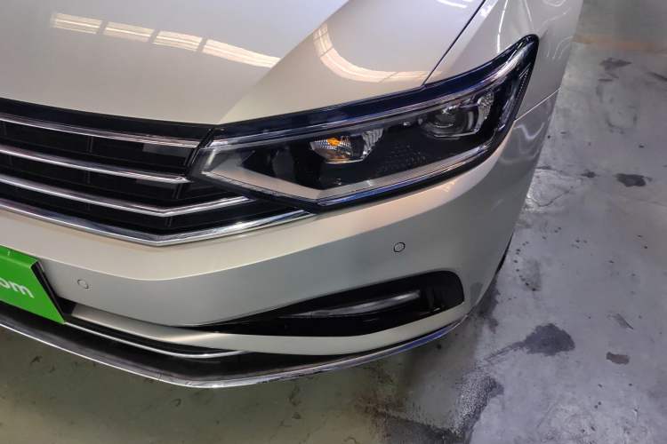 Used Volkswagen Magotan 2020 280TSI DSG Comfort Edition Left Front Headlight