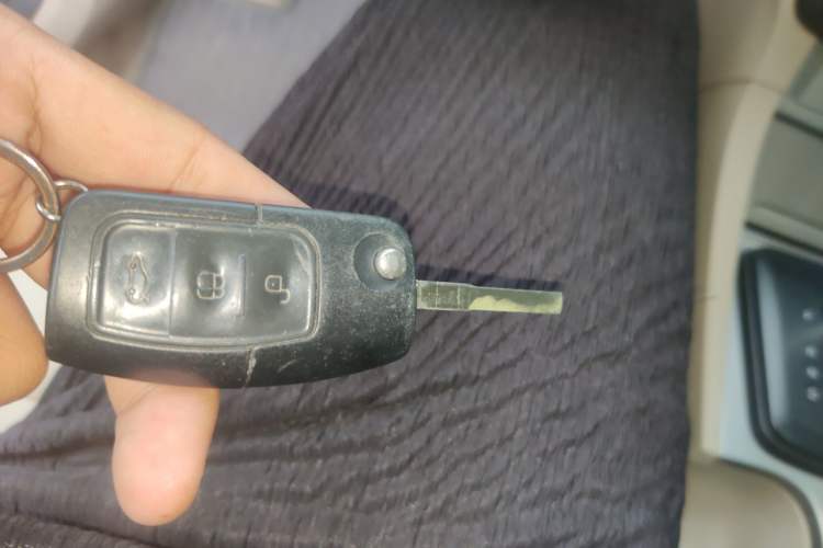 Used Ford Focus 2009 Sedan 1.8L Automatic Fashion Edition Vehicle Key