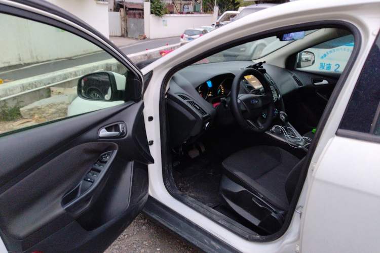 Used Ford Focus 2015 Hatchback 1.6L Automatic Comfort Model