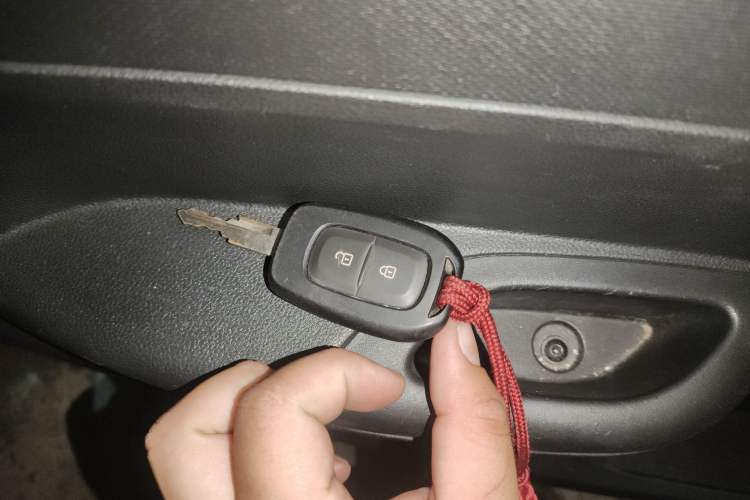 Used Renault E-Nuo 2019 e-Q model
