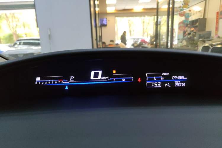 Used Honda Jade 2017 1.8L automatic Comfort version 5 seats