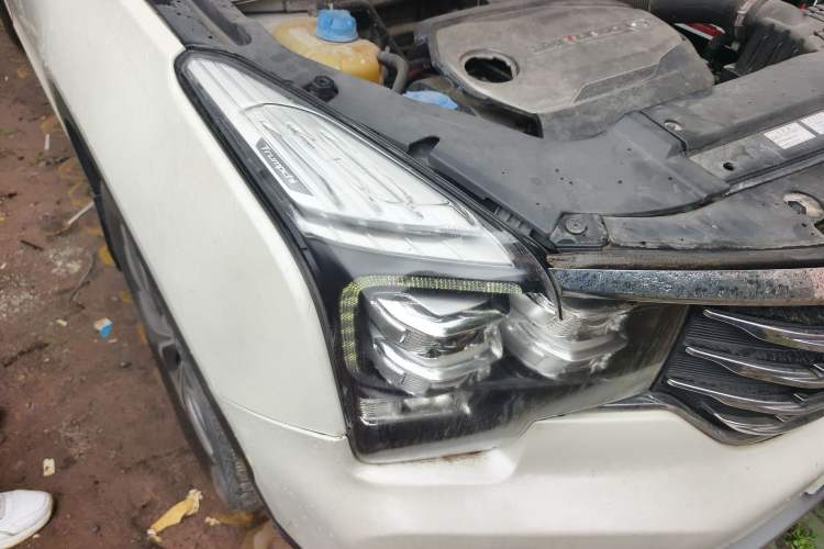 Used GAC Trumpchi GS8 2017 320T Two-Wheel Drive Luxury Smart Connectivity Version (7 Seats) Right Front Headlight