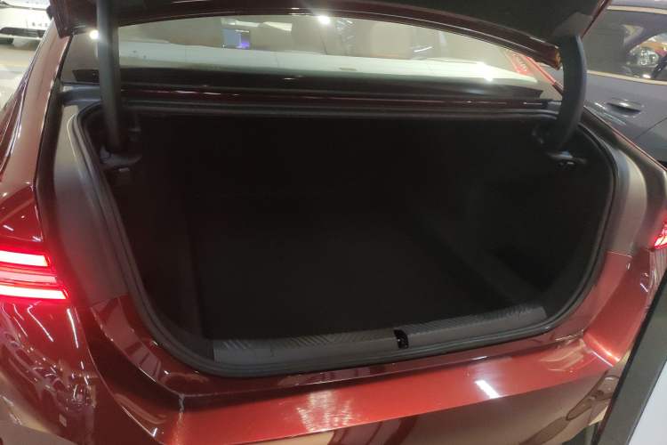 Used BMW 5 Series 2024 530Li Luxury Edition M Sport Package