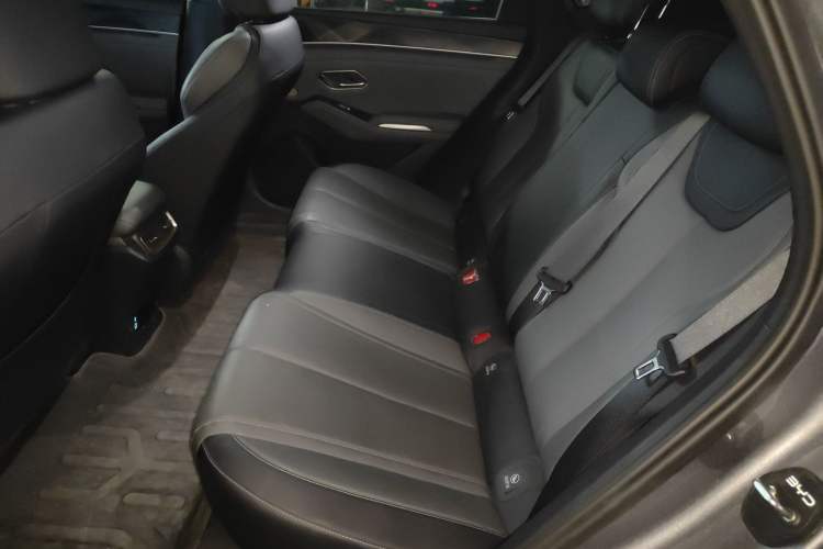 Used BYD Qin L 2025 DM-i Smart Drive 120KM Leading Model