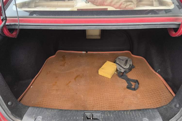 Used CHANGAN Eado 2015 1.6L Manual Luxury Model China V Standard Trunk