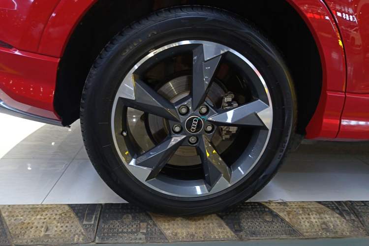 Used Audi Q3 2023 35 TFSI Fashion Dynamic Model (1.5T)