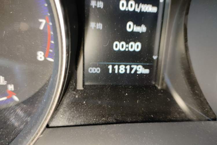 Used Toyota IZOA 2018 2.0L Yichi Version China VI Standard
