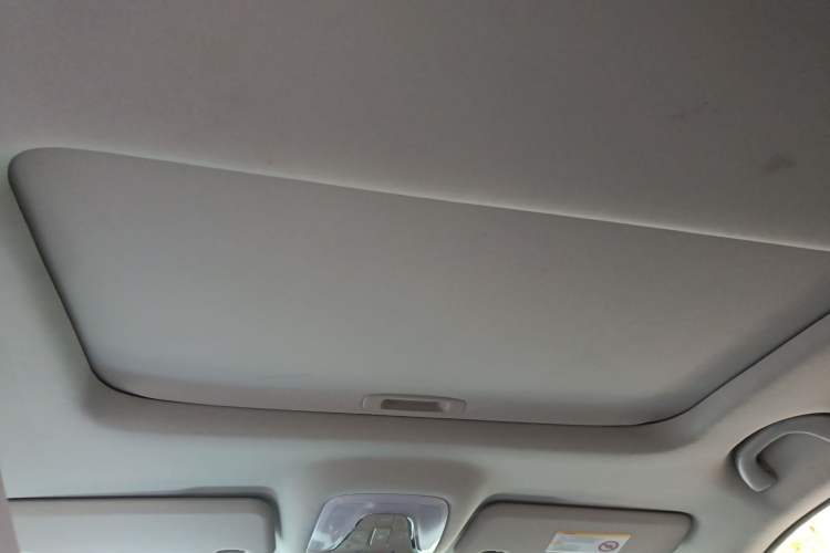 Used GAC Trumpchi GS4 2018 235T Automatic Two-Wheel Drive Luxury Smart Connectivity Version Headliner