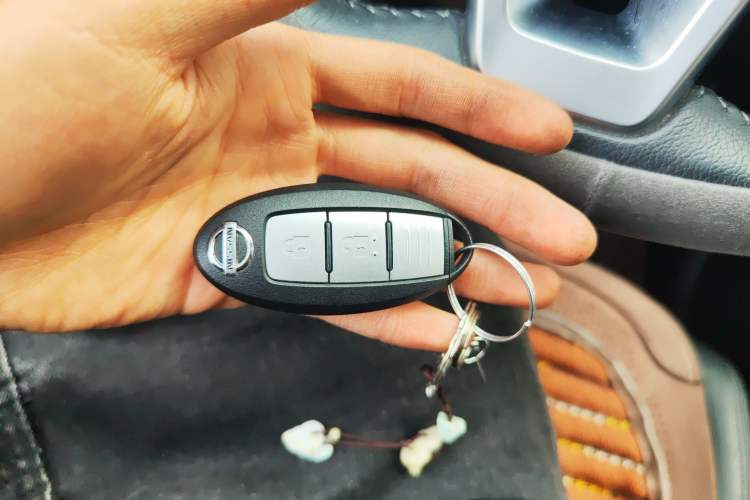 Used Nissan X-Trail 2022 2.0L Two-Wheel Drive Smart Connect Premium Edition Vehicle Key