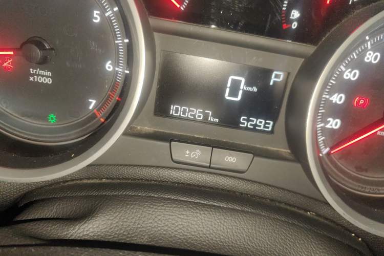 Used Peugeot 408 2015 1.2T Automatic Luxury Edition Odometer Close Up